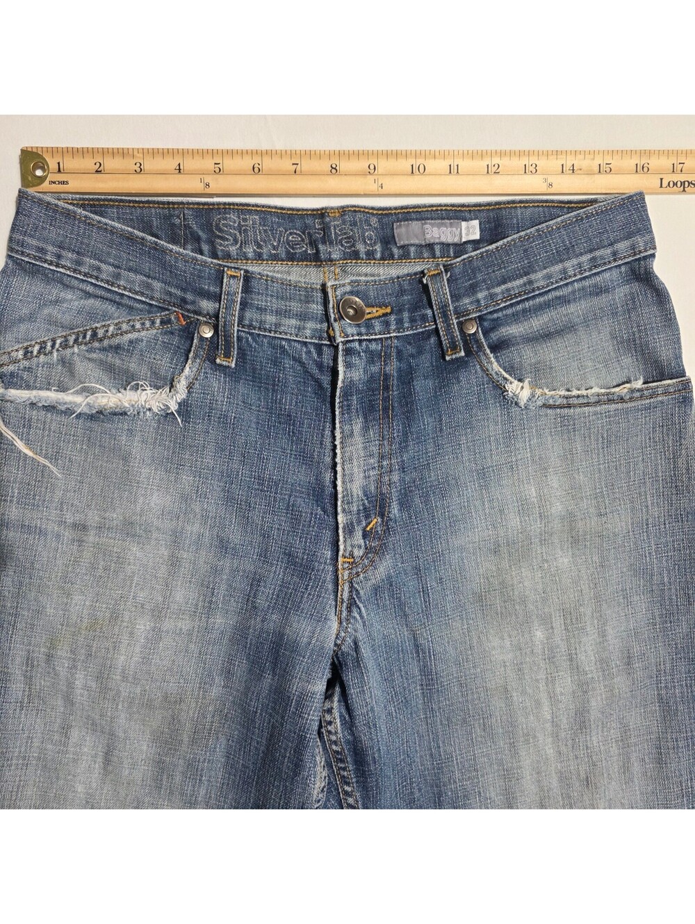 Y2K Levi's SilverTab Baggy Jeans Distressed Skater Grunge Size 32x34 Cobain